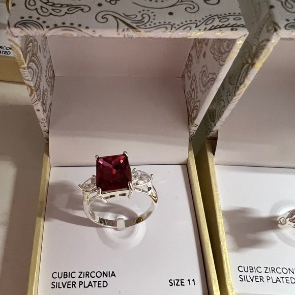 Charter Club Emerald Cut Red Crystal Ring in Silver-Tone Size 6,8,9,11 NWT - Picture 8 of 8